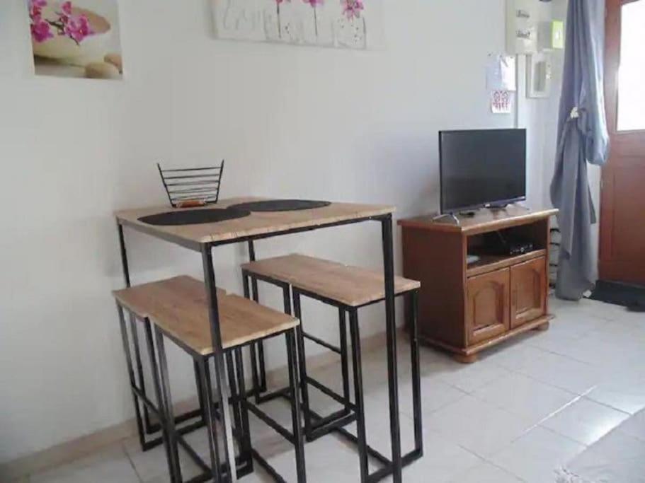 Le Gambetta - Nouveau Proprietaire Estissac Esterno foto